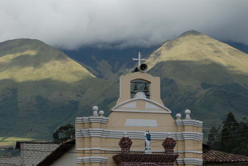 19_4515_QUITO_PEGUCHE